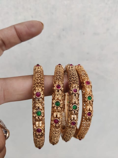 Bangles set of 4