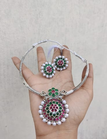 Choker set