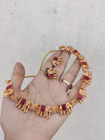 Maroon elephant set