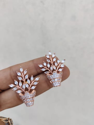 Rose gold stud