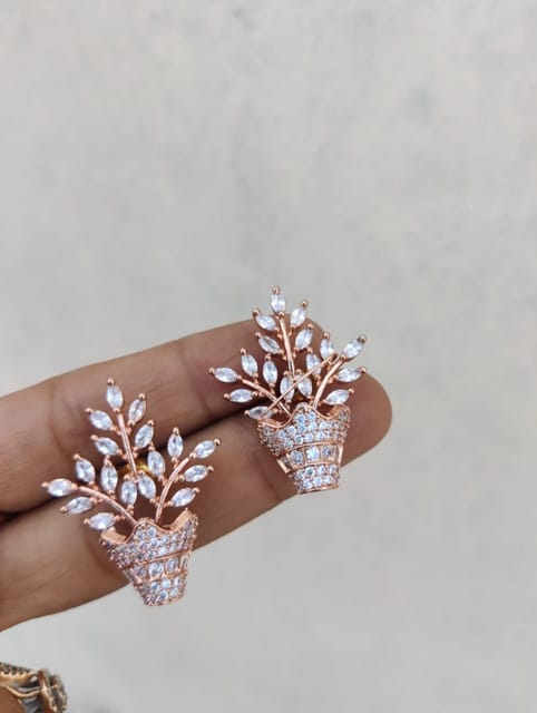 Rose gold stud