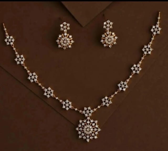 Ad white necklace set with stud